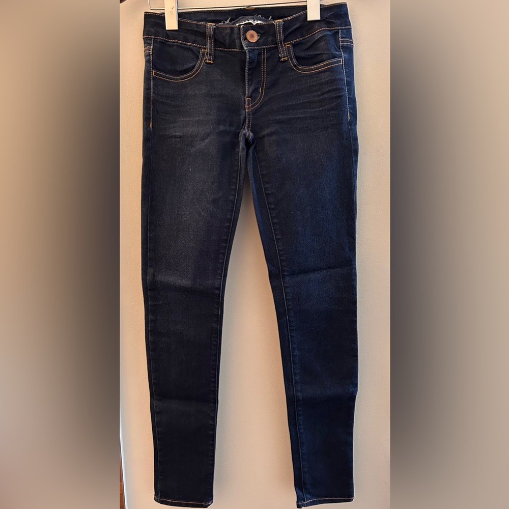 American eagle skinny jeans. Dark blue denim. Pre owned, excellent condition